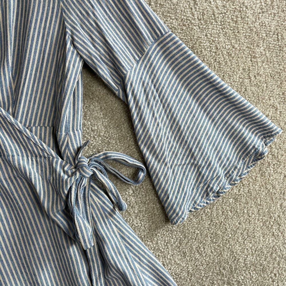 Ecote OU Wrap Dress Womens Size Medium Blue/Tan Striped Bell Sleeve V-Neck 90s - Picture 5 of 11